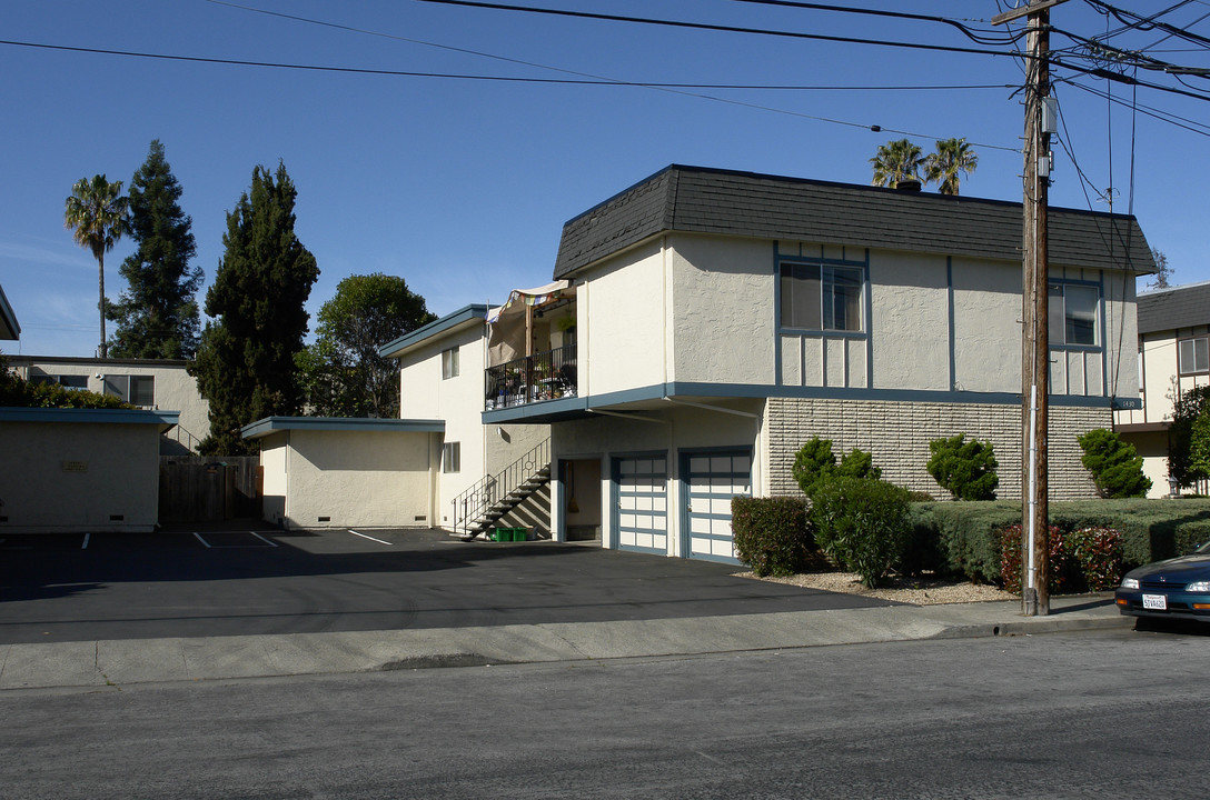 1430 Oxford St in Redwood City, CA - Building Photo