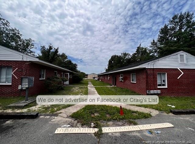 127 N 1st St in Spring Lake, NC - Building Photo