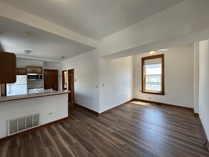 3464 N Clark St, Unit 3R in Chicago, IL - Building Photo - Building Photo