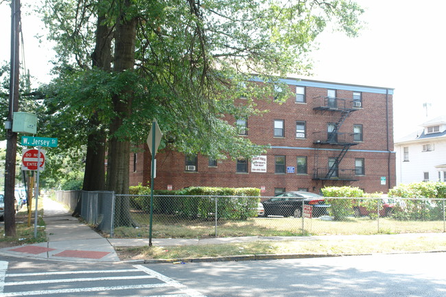 Jeffrey Garden Apartments in Elizabeth, NJ - Building Photo - Building Photo