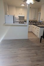 11725 Gilmore St, Unit 3 in Los Angeles, CA - Building Photo - Building Photo