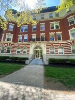 1595 Beacon St, Unit 2 in Brookline, MA - Building Photo