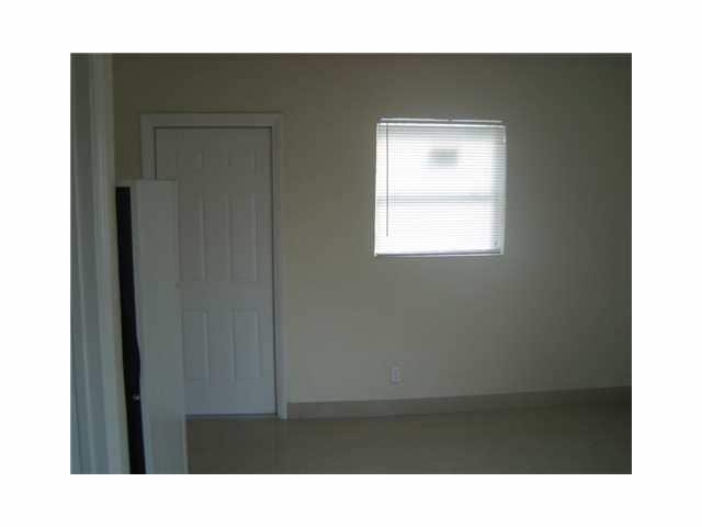 133 SW 5th Ct in Dania Beach, FL - Building Photo - Building Photo
