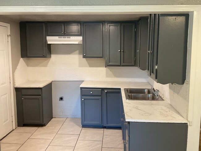 112 Grandview Rd in Midwest City, OK - Building Photo - Building Photo