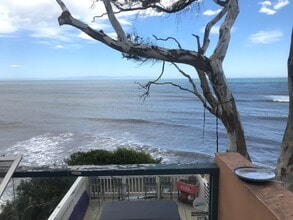 6773 Del Playa Dr in Goleta, CA - Building Photo - Building Photo