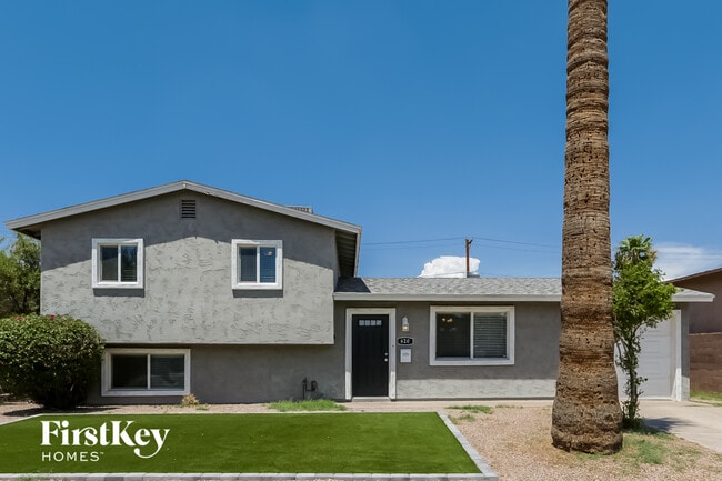 property at 620 E Taylor St