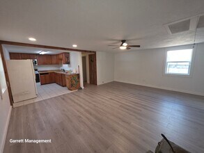 126 Iroquois Dr in Burnet, TX - Building Photo - Building Photo