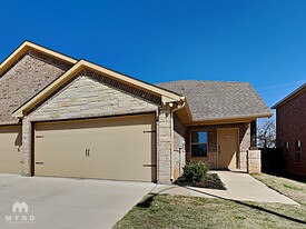788 Rolling Terrace Cir in Granbury, TX - Building Photo