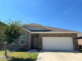 10304 Rosegreen Ln in Fort Worth, TX - Building Photo