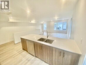 152 Columbus Ave in Ottawa, ON - Building Photo - Building Photo