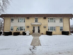 236 Walworth St in Sharon, WI - Building Photo - Building Photo