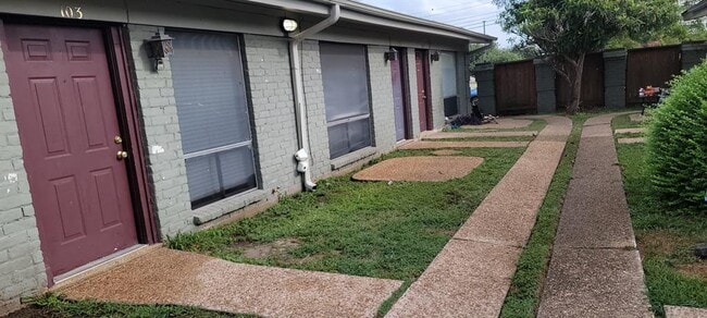 property at 608 W 51st St