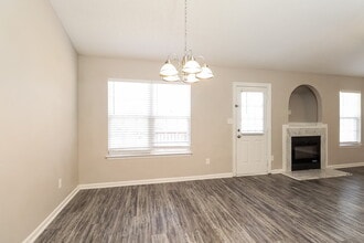 3205 Forest Creek Ct in Gastonia, NC - Foto de edificio - Building Photo