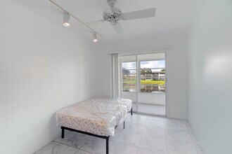 351 Mansfield Dr in Boca Raton, FL - Foto de edificio - Building Photo