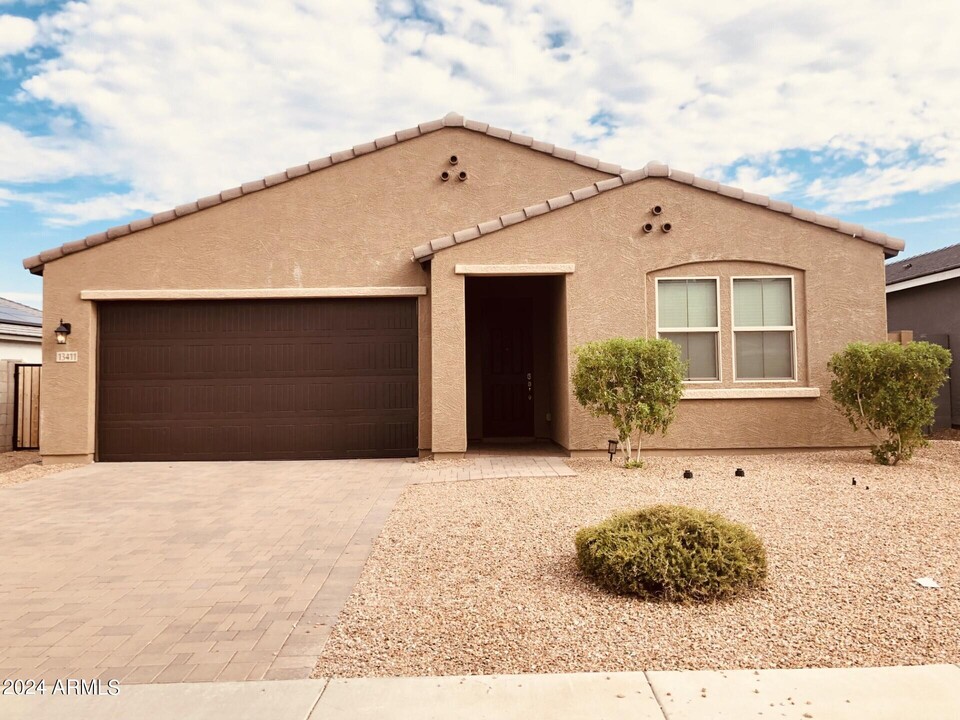 13411 W Lariat Ln in Peoria, AZ - Foto de edificio