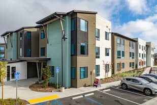 Breton Apartments in Bay Point, CA - Building Photo