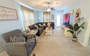 3079 Flintlock Dr in Pensacola, FL - Foto de edificio - Building Photo