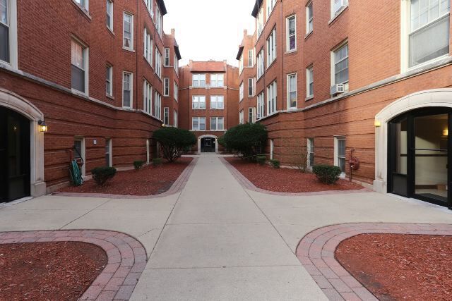555 W Aldine Ave, Unit A05C