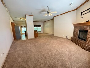 1424 Teakwood Dr in Norman, OK - Building Photo - Building Photo