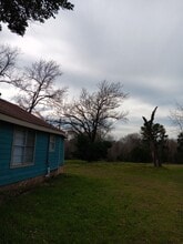 901 N Hamlett St in Athens, TX - Building Photo - Building Photo