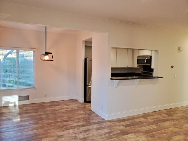 317 Norris Canyon Ter in San Ramon, CA - Building Photo - Building Photo