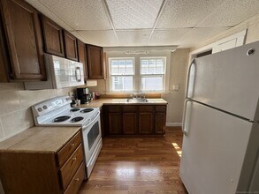 128 Grove Pl in West Haven, CT - Building Photo - Building Photo