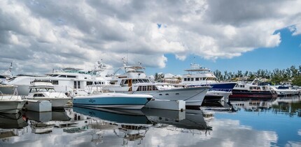 The Falls At Marina Bay in Fort Lauderdale, FL - Building Photo - Building Photo