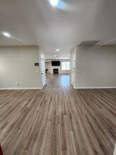 17052 Vía De Anza in Fontana, CA - Building Photo - Building Photo