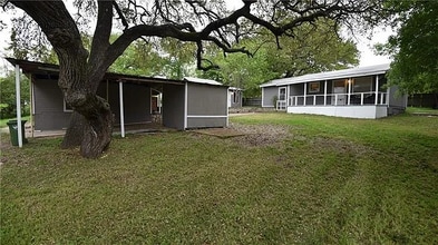 118 County Rd 1816 in Clifton, TX - Building Photo - Building Photo