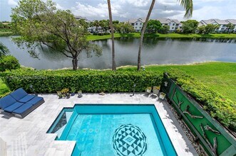 9870 NW 47th Terrace in Doral, FL - Building Photo - Building Photo