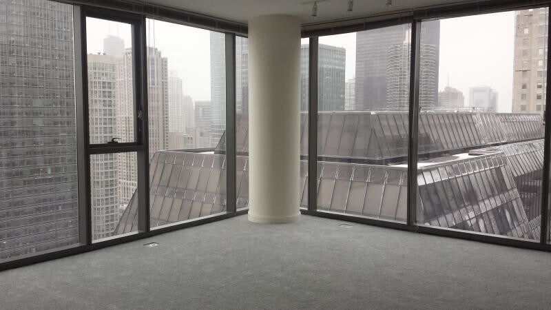 200 N Wells St-Unit -1bd 1ba 08 NE Balc 8 in Chicago, IL - Building Photo
