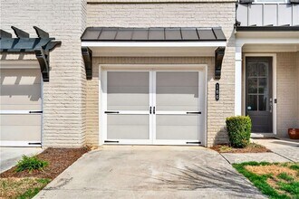 166 Bellehaven Dr in Woodstock, GA - Building Photo - Building Photo