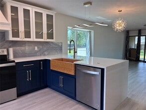996 N Beneva Rd in Sarasota, FL - Building Photo - Building Photo