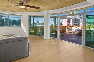 801 Ash St in San Diego, CA - Building Photo - Building Photo