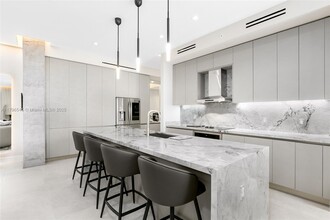 1030 15th St in Miami Beach, FL - Building Photo - Building Photo