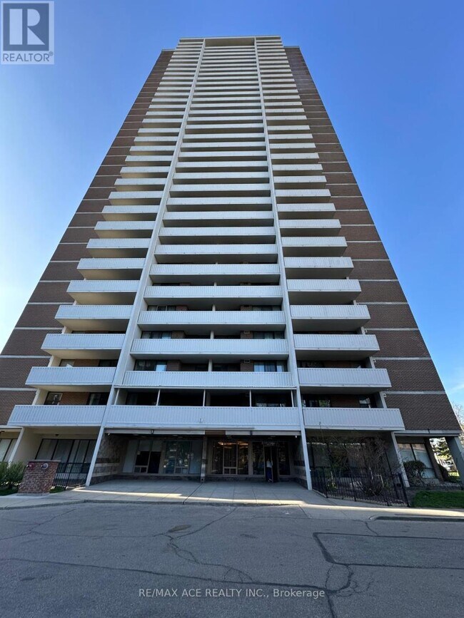 property at 10 Tangreen Ct