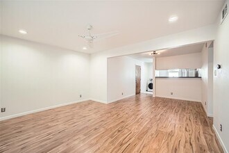 1909 Leona St in Austin, TX - Building Photo - Building Photo
