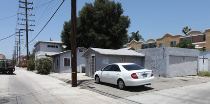 1010 Thompson Ave in Glendale, CA - Building Photo - Building Photo