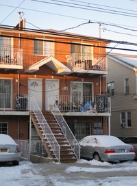 9048-9052 198th St in Jamaica, NY - Foto de edificio - Building Photo