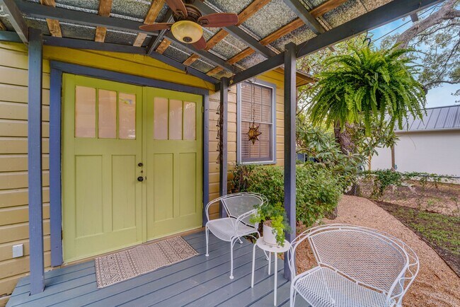 609 Oakland Ave in Austin, TX - Building Photo - Building Photo