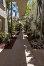 20381 NE 30th Ave in Aventura, FL - Building Photo - Building Photo