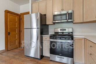 243 E 11th St in Indianapolis, IN - Building Photo - Building Photo