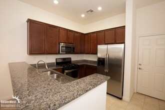 7548 Nicklin St in Las Vegas, NV - Building Photo - Building Photo