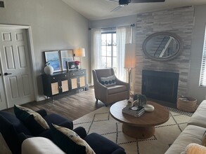 11011 North 92nd Street, Unit 1124 in Scottsdale, AZ - Building Photo - Building Photo