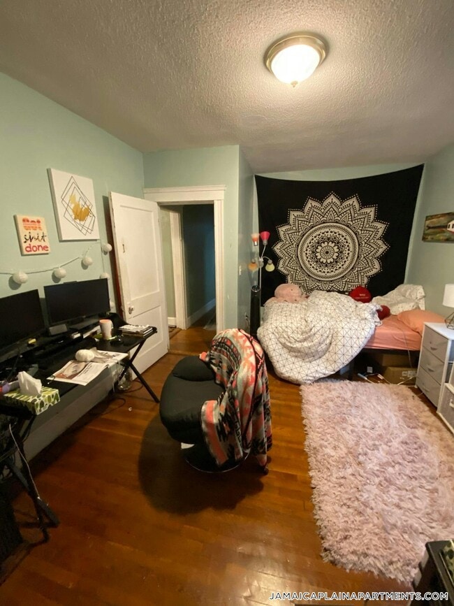 44 Day St in Boston, MA - Foto de edificio - Building Photo