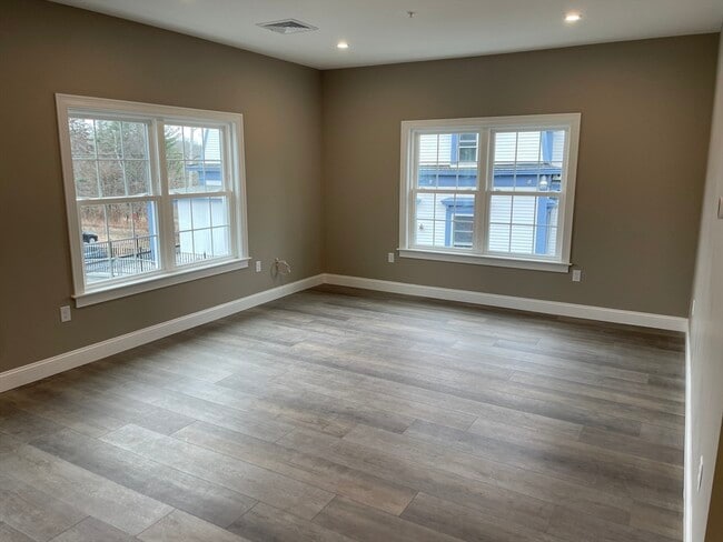 1 Brattle St in Worcester, MA - Building Photo - Building Photo