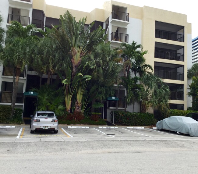 520 Orton Ave, Unit Garden View Apts in Fort Lauderdale, FL - Building Photo - Building Photo