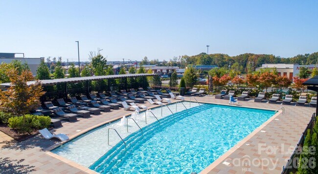 6408 Providence Farm Ln in Charlotte, NC - Foto de edificio - Building Photo