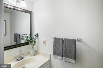 6542 Cypress Point Rd in Alexandria, VA - Building Photo - Building Photo