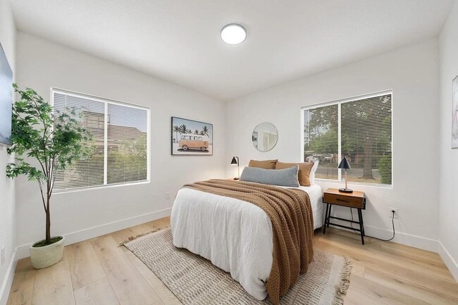 5891 28th St in Sacramento, CA - Building Photo - Building Photo